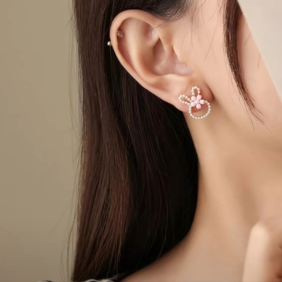 Elegant Pink Rabbit Floral Pearl Earrings - Picture 3 of 3